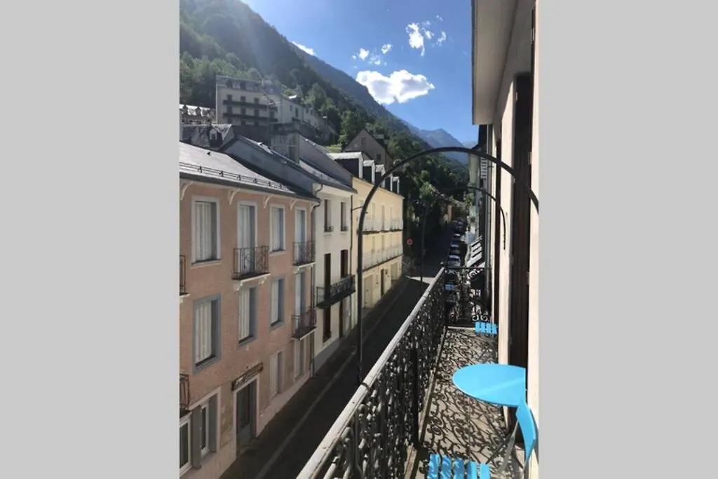 Appartement T2 classé tout confort, Cauterets Centre, équipé pour bébé, et WIFI gratuite 0*,  France